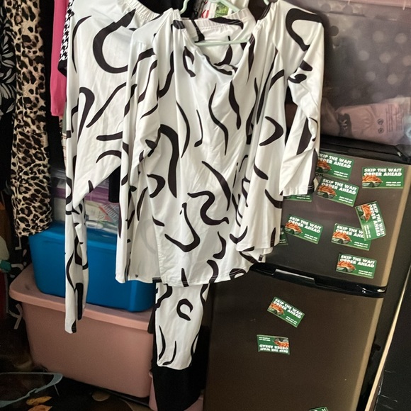 Small pair of Jeans - Picture 6 of 16